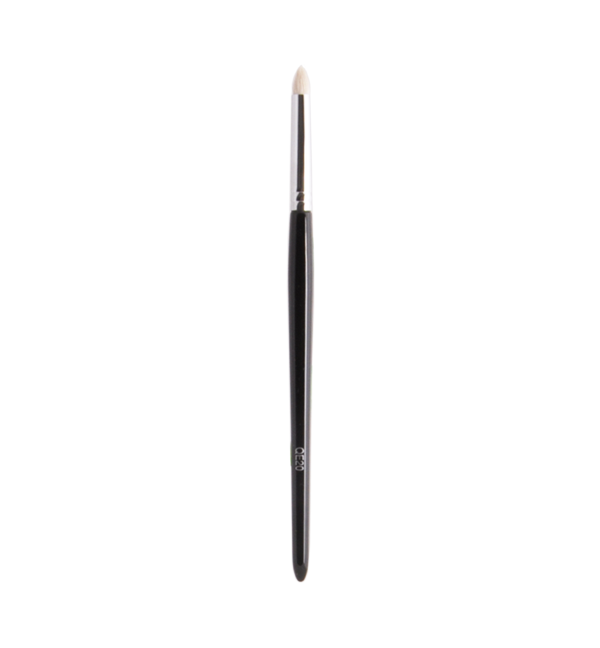 This QE20 Pencil brush is an excellent choice for applying and blending eyeshadow in small, detailed areas. Use this brush to highlight the inner corner of the eye or create a drop shadow on your lower lash line.